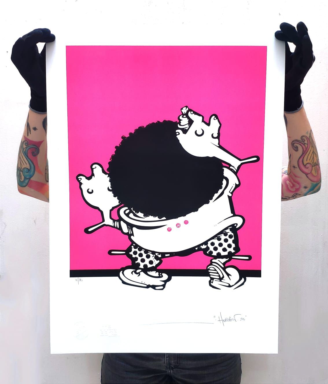 Vandalismo com Tinta (rosa)  - alex Hornest